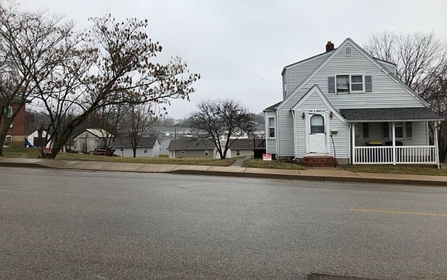 Front of House & Extra Lot