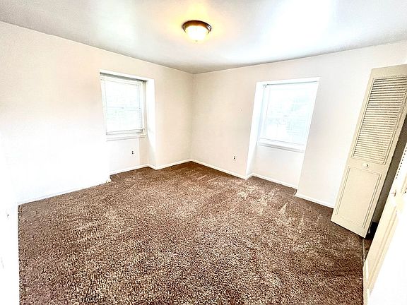 Front bedroom 