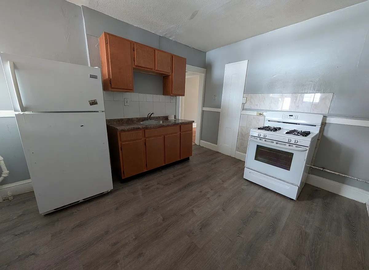 Building Photo - 1069 Capitol Ave #1
