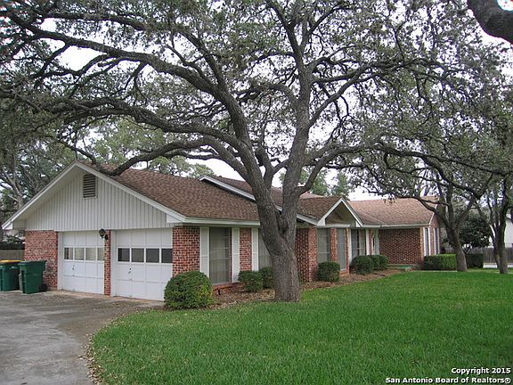 4th image of 402 Yosemite Dr