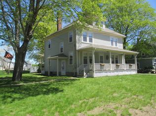 93 Main St, Foxboro, MA 02035