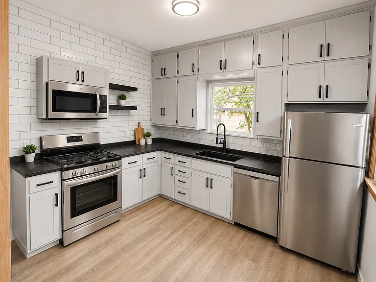 1624 Concordia Ave — Photo 4