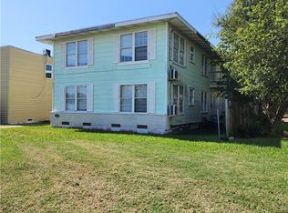 1517 Ocean Dr, Corpus Christi, TX 78404