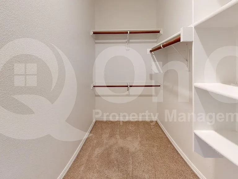 2402 Buchanan Ln — Photo 17