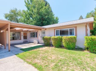 905 SW K St, Grants Pass, OR 97526