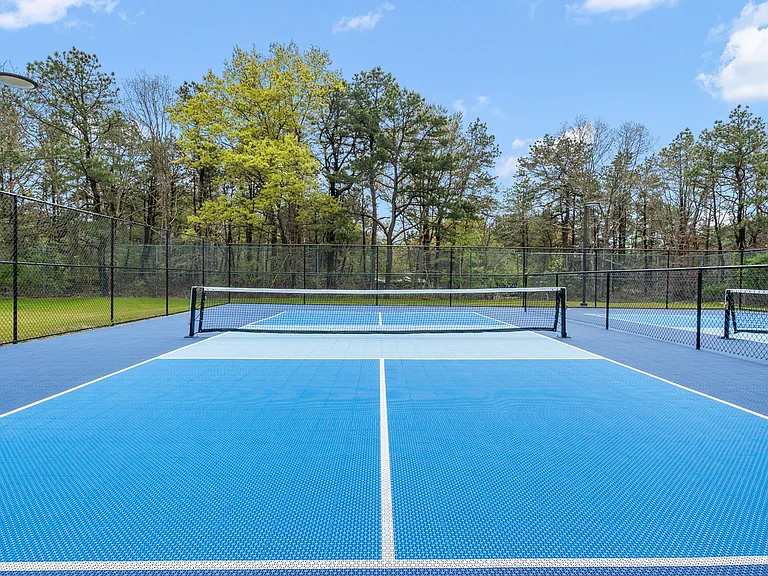 MRL09020 Pickleball