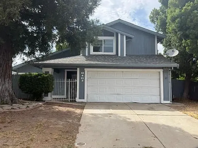 8107 Darien Cir — Photo 1