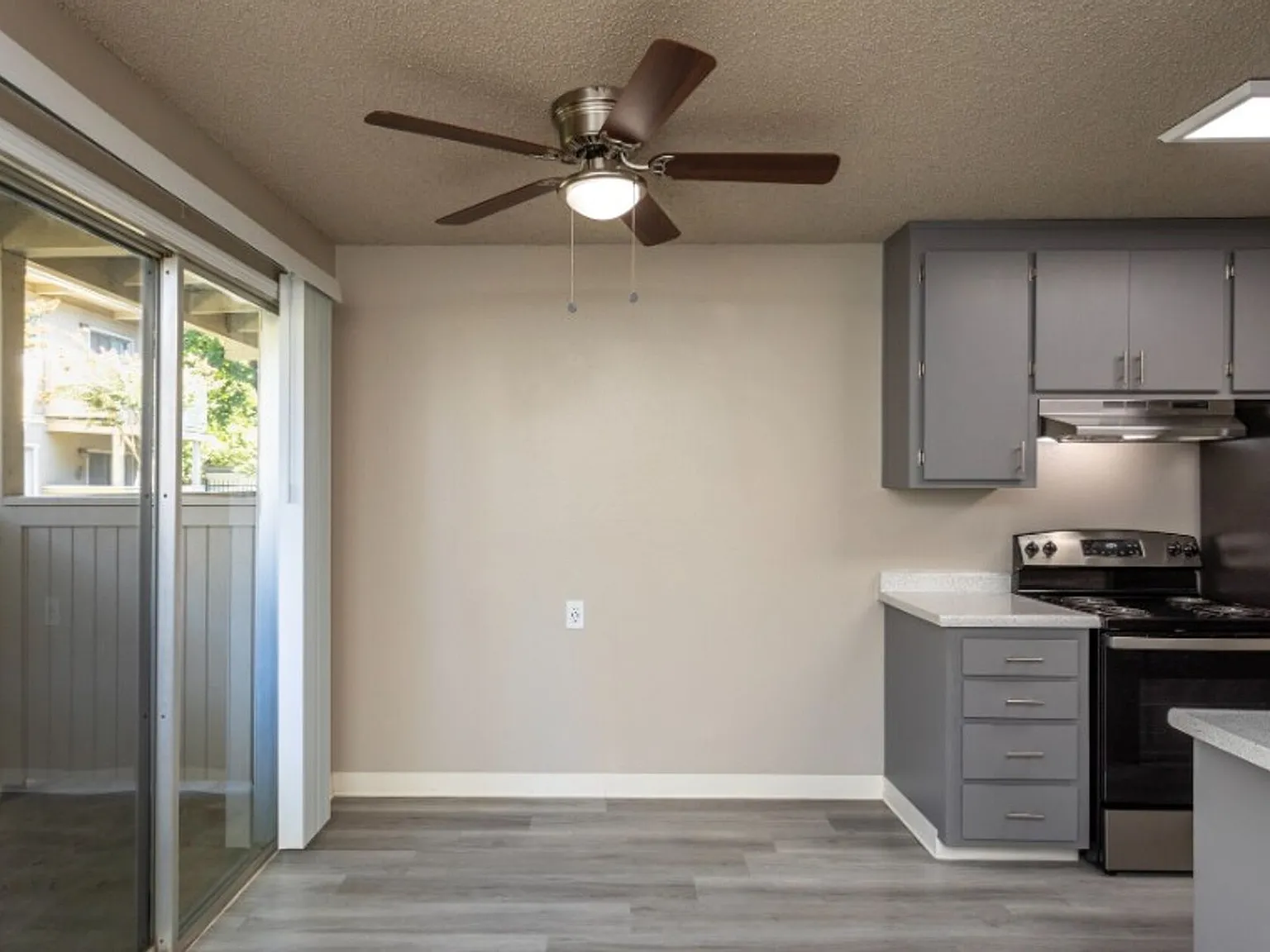 Bridgeford Apartments — Photo 2