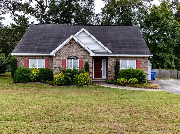 107 Pine Grove Dr, Troy, AL 36081