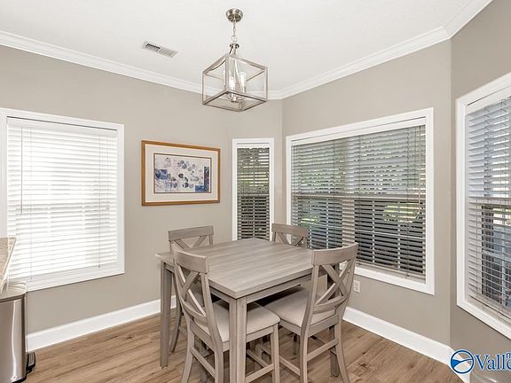 3rd image of 112 Cannes Dr SE