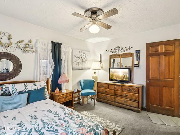 5th image of 2127 DIANA Drive