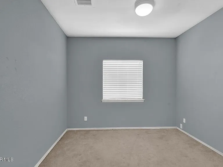 313 Peter Noyes Dr — Photo 16