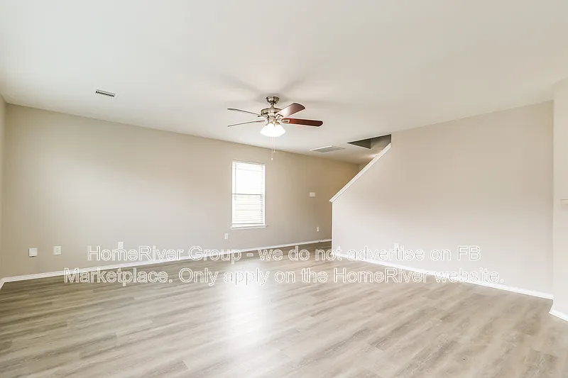 3 bed, 2.5 bath, 1886 sqft, $2,025 — Photo 4