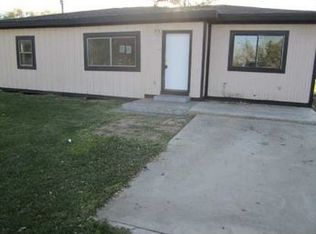 1048 Meneley Rd, Winnie, TX 77665