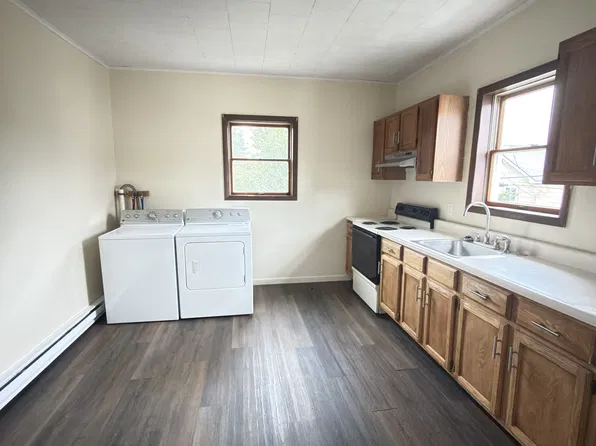 700 Poplar St, Jermyn, PA