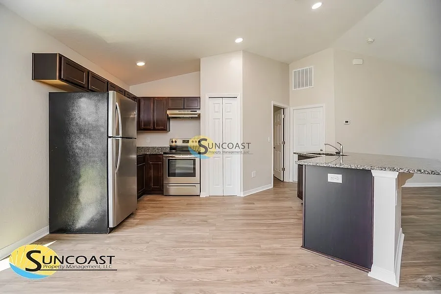 Stunning | Affordable 3BD|2BA Ocala — Photo 4