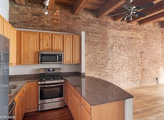 5th image of 300 W Grand Ave APT 213