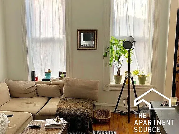 1847 S Loomis St #2 — Photo 2