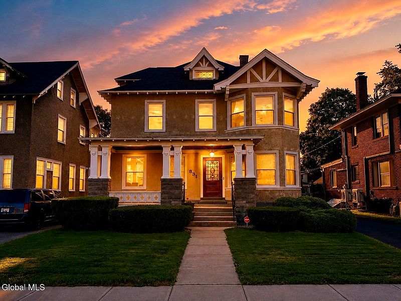2nd image of 831 Wright Avenue