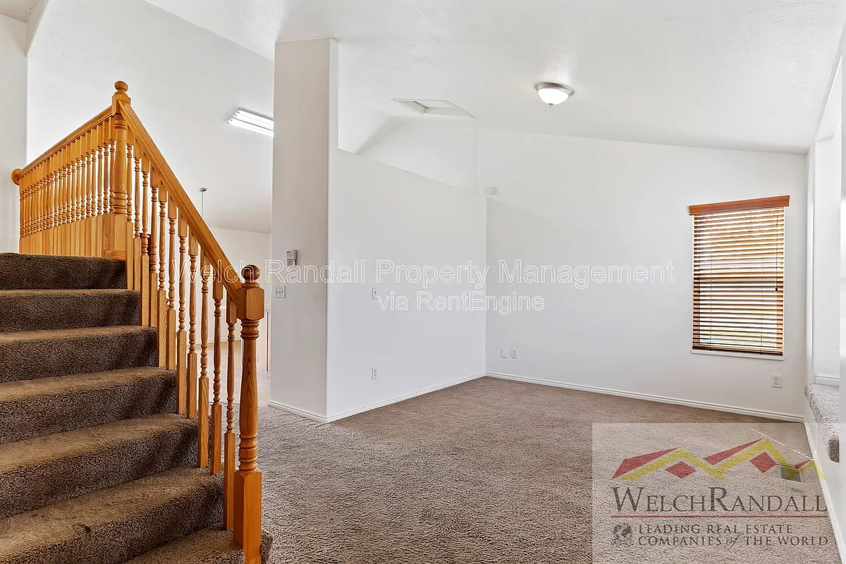 Building Photo - 2126 Pebblebrook Rd