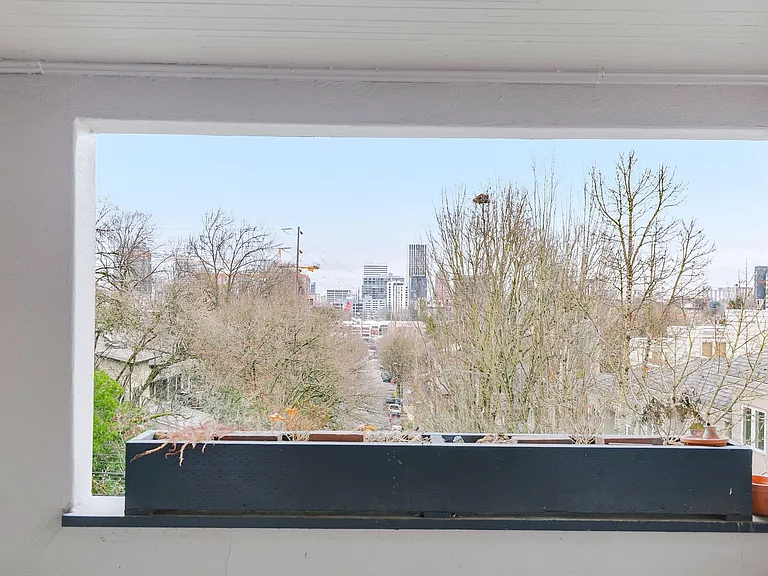2042 SW Madison St — Photo 9