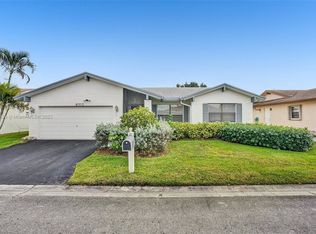 9702 NW 75th Ct, Tamarac, FL 33321