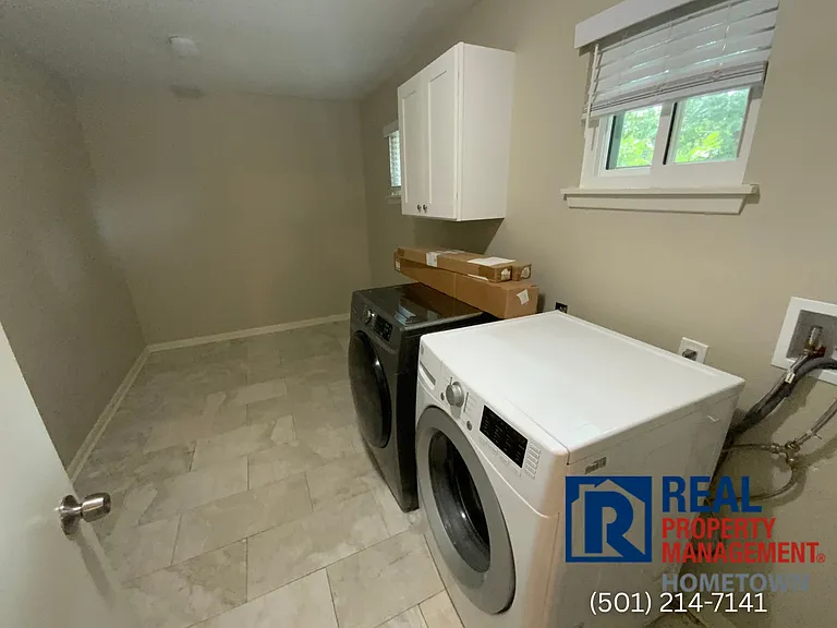 1904 Alberta Dr — Photo 5
