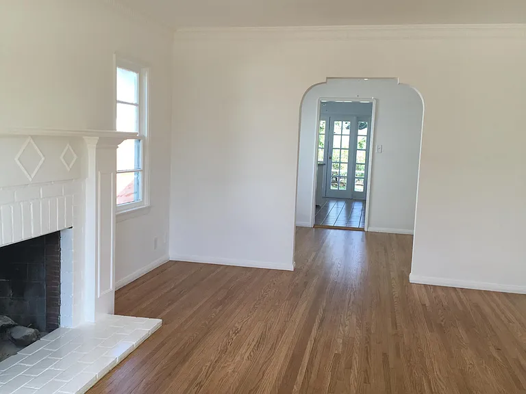 2340 Ashland Ave — Photo 10