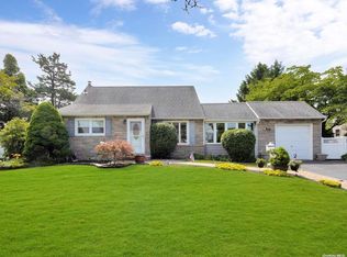 2700 Lexington Ave, East Meadow, NY 11554