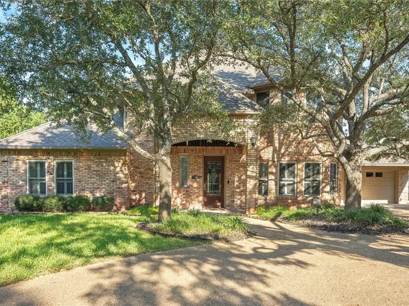 3103 Camelot Dr, Bryan, TX 77802