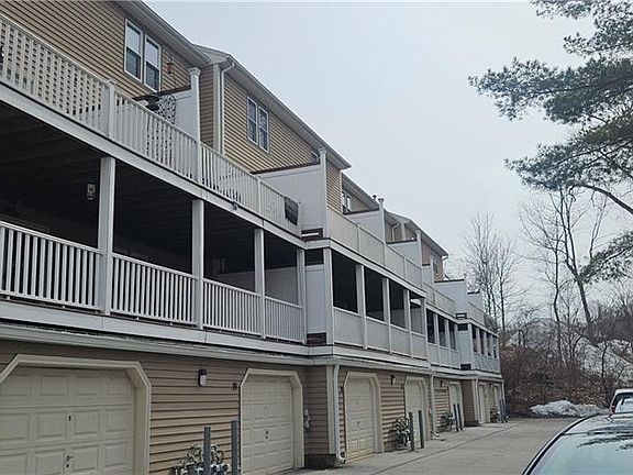 3rd image of 3399 Post Rd APT 20