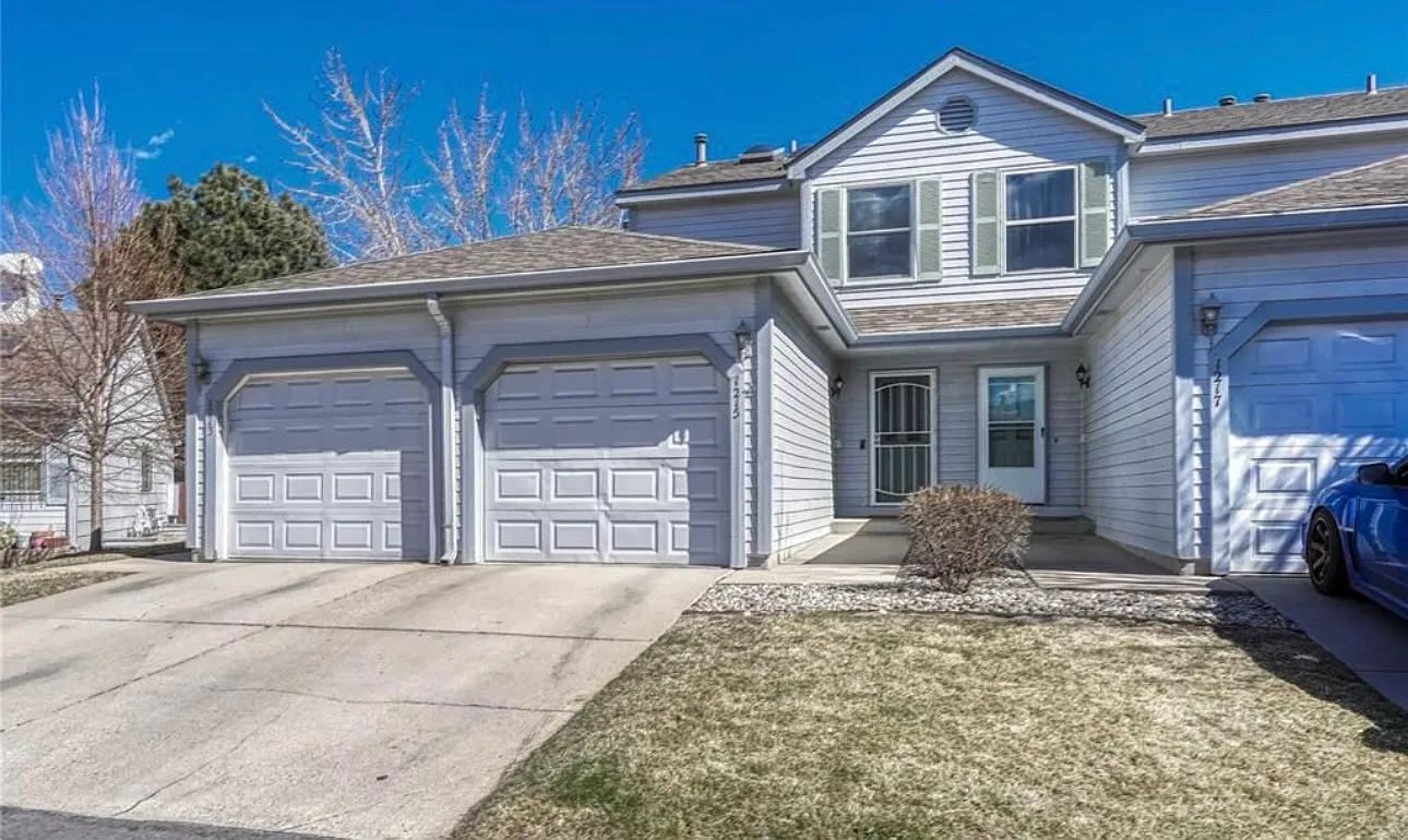 1215 Firefly Cir — Photo 1