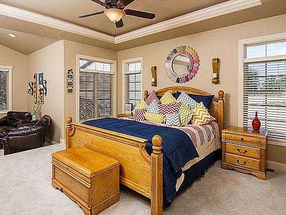 5th image of 5305 Merlot Ln