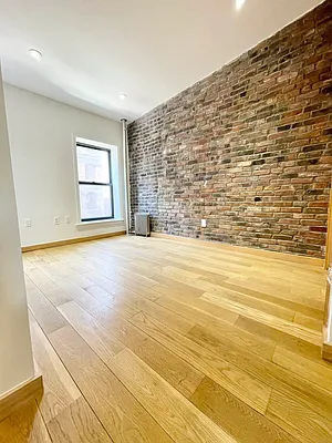 Rented by Camelot Realty Group | media 4