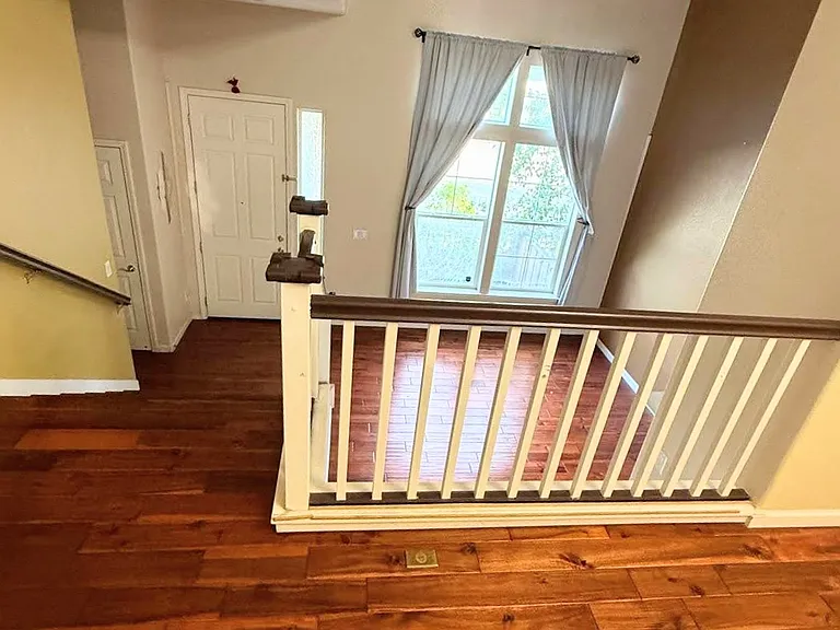 3570 Sequoia Cmn — Photo 4