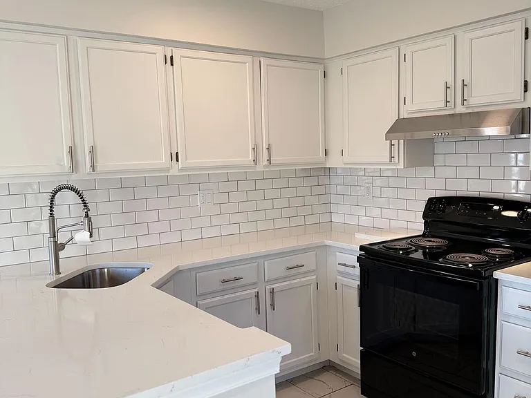 2401 W Rosecroft Village Cir — Photo 12