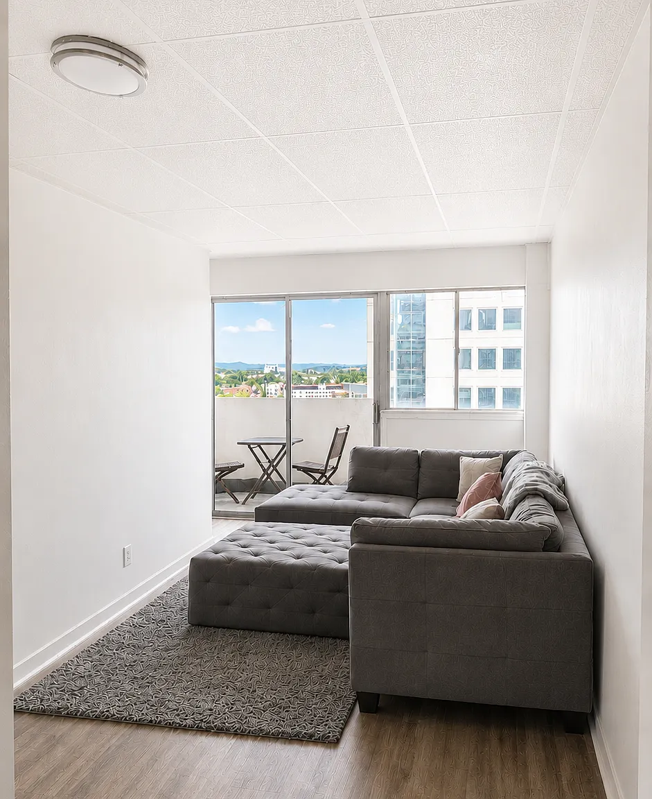 1 bed, 594 sqft, $1,300 — Photo 1