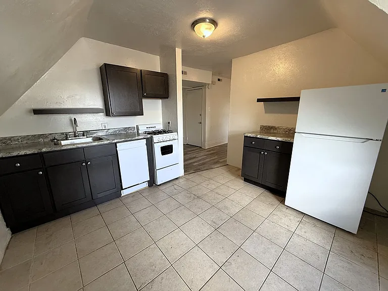 5407 Stanton Ave — Photo 4