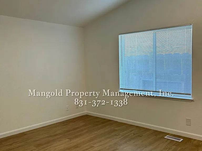 15665 Jennifer Ct — Photo 8