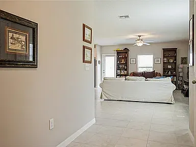 5 bed, 2264 sqft, $3,000 — Photo 3