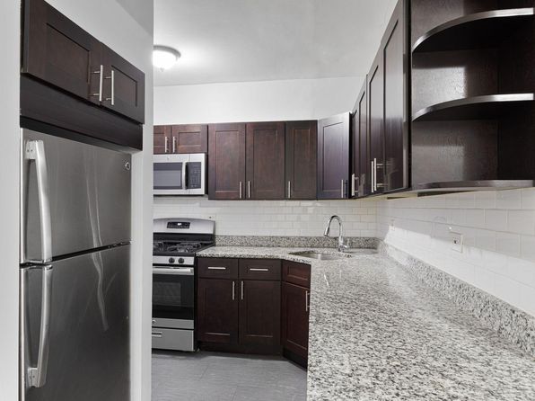 6112 N Winthrop Ave APT 2W