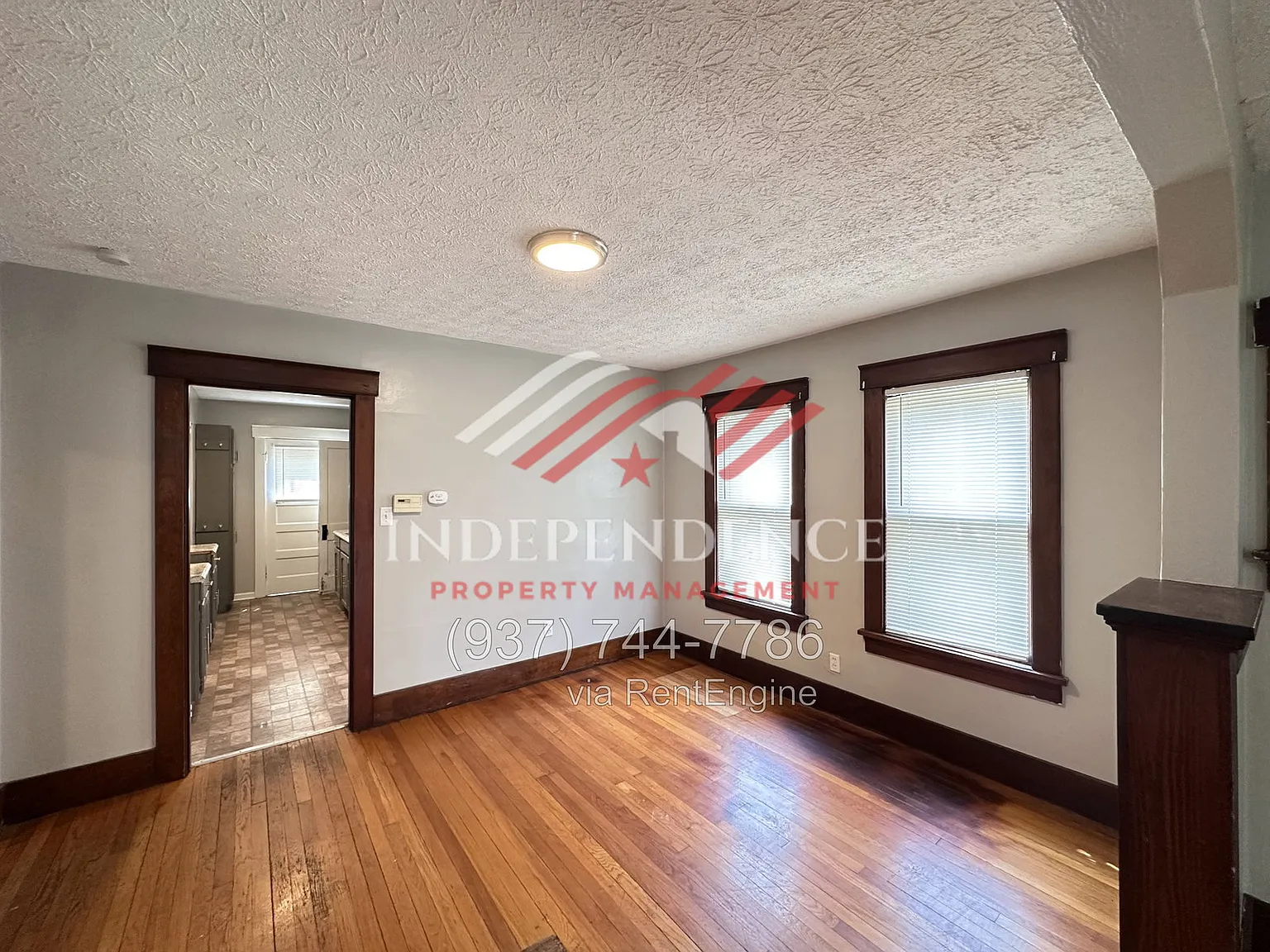 3 bed, 1.0 bath, 940 sqft, $1,250 — Photo 4
