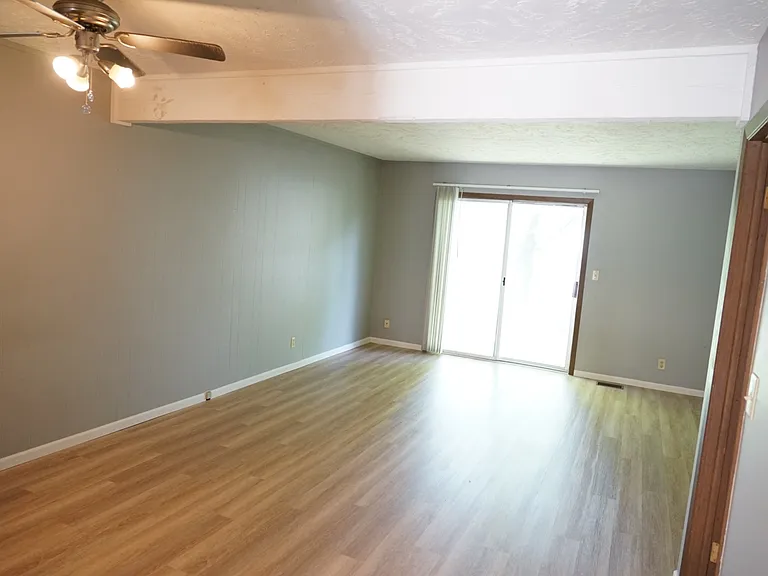 5037 Southwood Cir — Photo 8