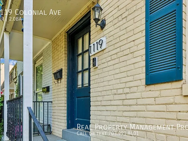 1119 Colonial Ave — Photo 8