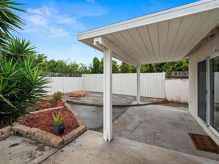 4148 Cole Way — Photo 32