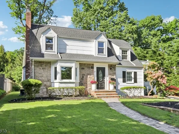67 Chestnut Rd, Verona Twp., NJ 07044