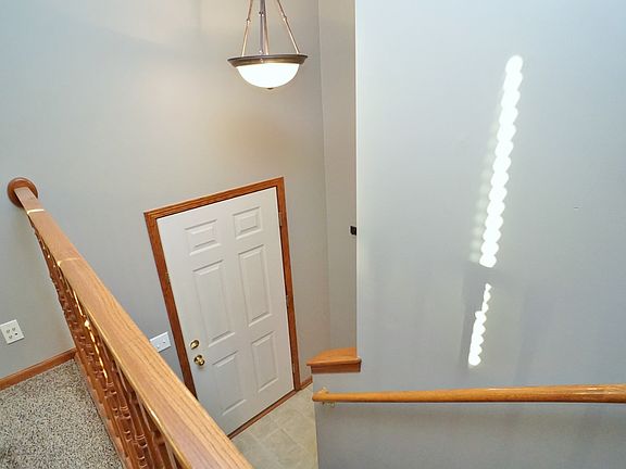 3rd image of 1800 SW Derek Ave
