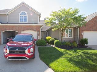 281 English Lakes Blvd, Amherst, OH