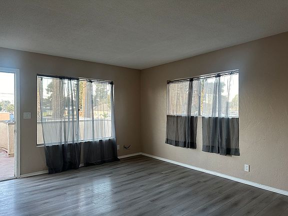 2nd image of 303 N Lincoln St #A