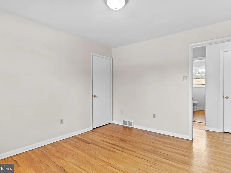 213 Sunset Dr — Photo 14